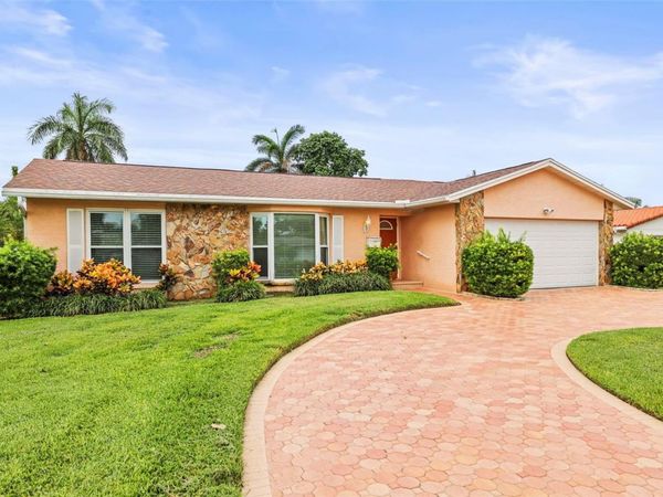 1112 40TH AVE NE, ST PETERSBURG, FL 33703