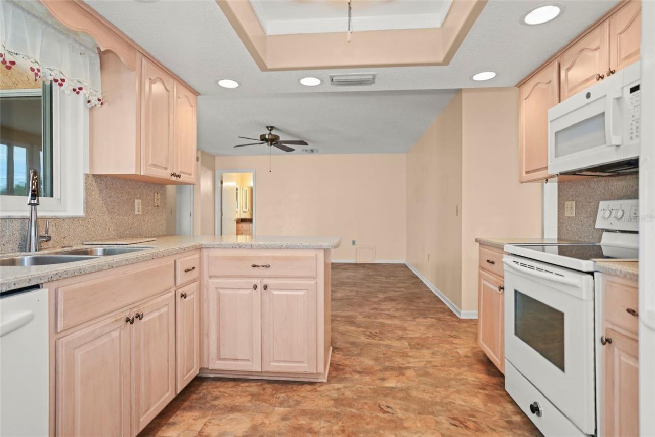 1112 40th Ave Ne, Saint Petersburg, FL 33703 Photo