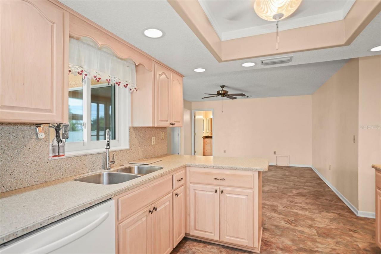 1112 40th Ave Ne, Saint Petersburg, FL 33703 Photo