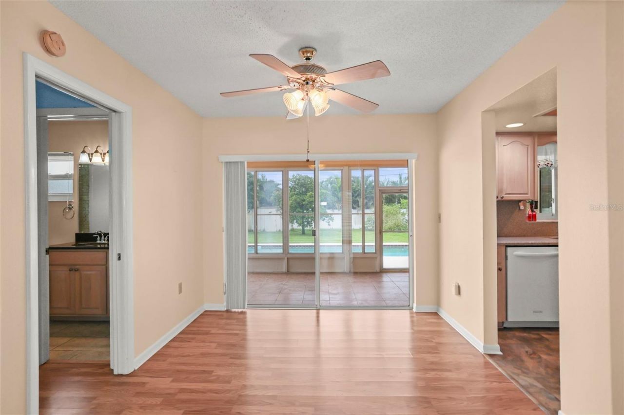 1112 40th Ave Ne, Saint Petersburg, FL 33703 Photo