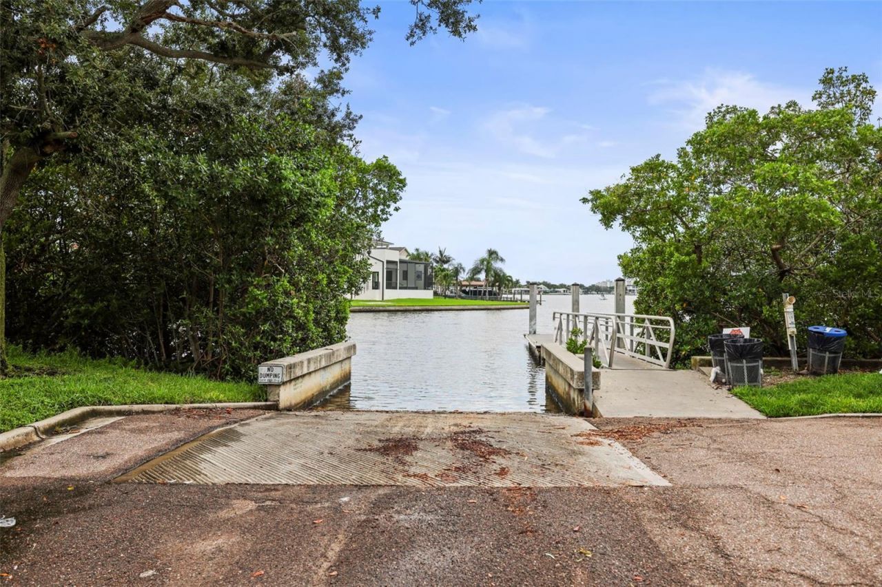1112 40th Ave Ne, Saint Petersburg, FL 33703 Photo
