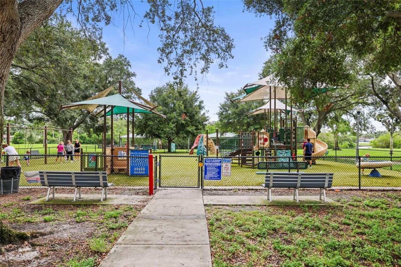 1112 40th Ave Ne, Saint Petersburg, FL 33703 Photo