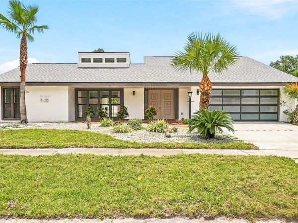8215 LA SERENA DRIVE, TAMPA, FL 33614