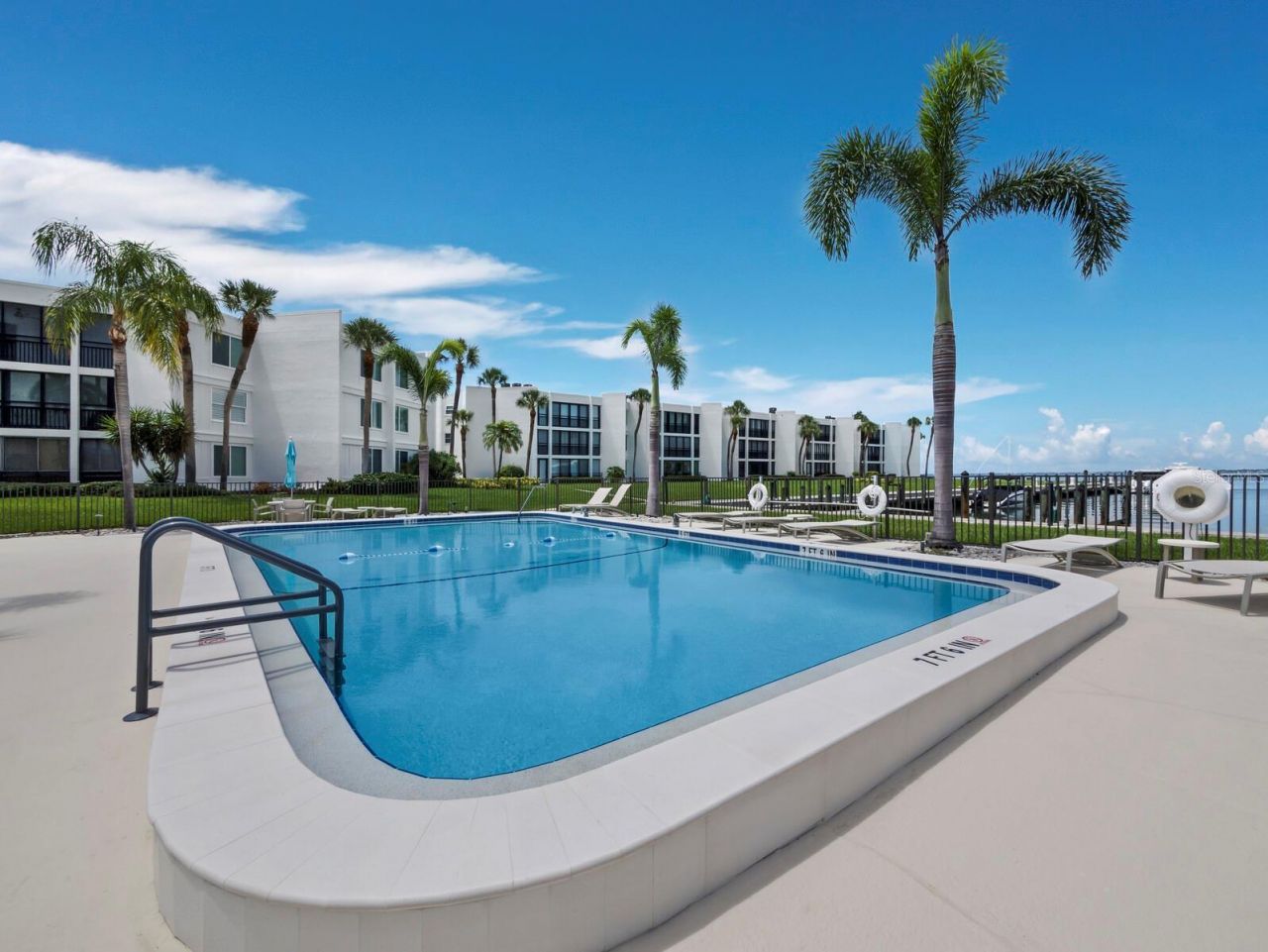 448 Gulf Of Mexico Drive, Unit A104, Longboat Key, FL 34228 Photo
