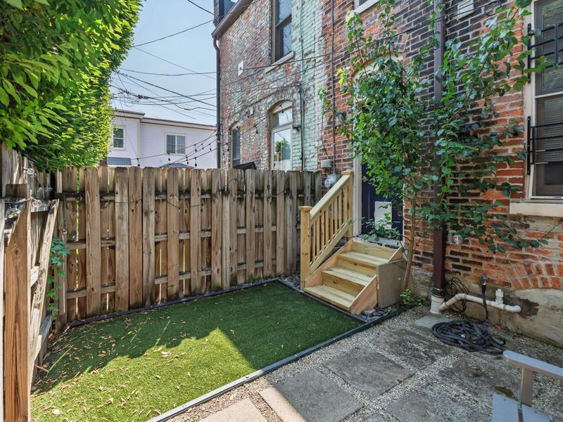 258 E 2nd Avenue , Columbus, OH 43201 Photo 27