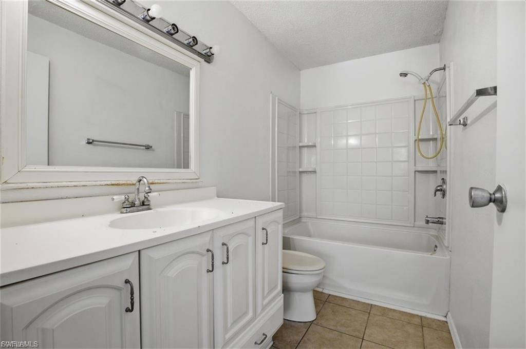 3704 Broadway, Unit 310, Fort Myers, FL 33901 Photo