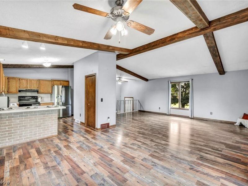 7601 Brookview Street , Louisville, OH 44641 Photo 11