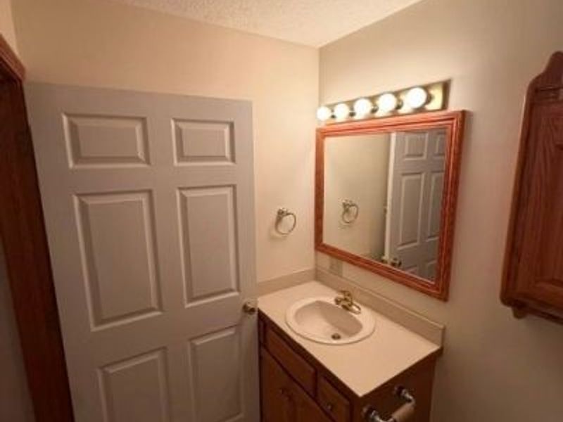 150 W Nevada Avenue , Sebring, OH 44672 Photo 17