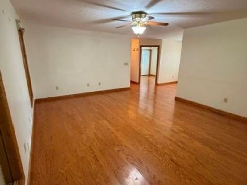 150 W Nevada Avenue , Sebring, OH 44672 Photo 5