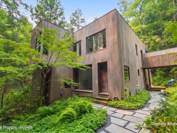 77 Sullivan Trail, Bear Creek Village, PA 18702