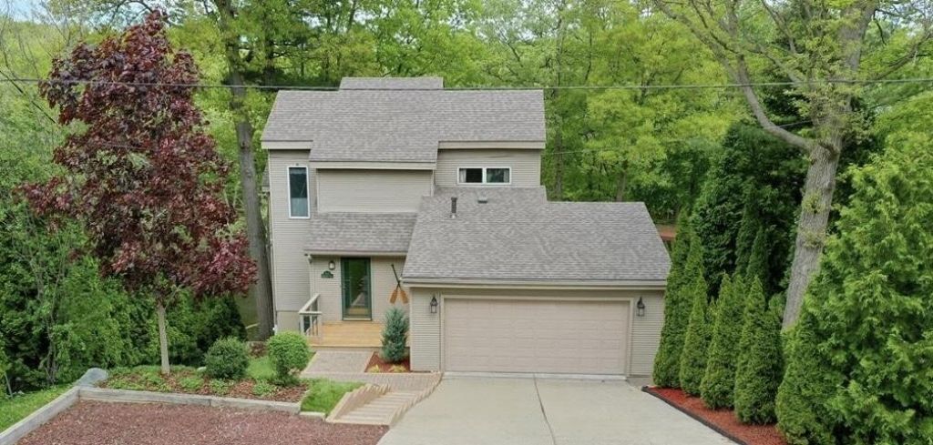 576 Fernhurst Court, Lake Orion, MI 48362 Main Photo