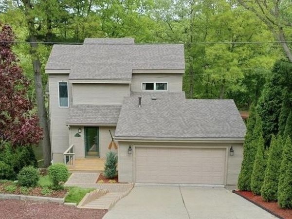 576 Fernhurst Court, Lake Orion, MI 48362