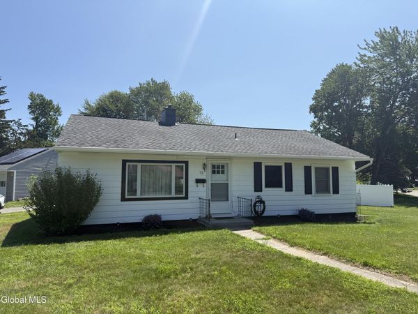 72 Lincoln Avenue, Colonie, NY 12205