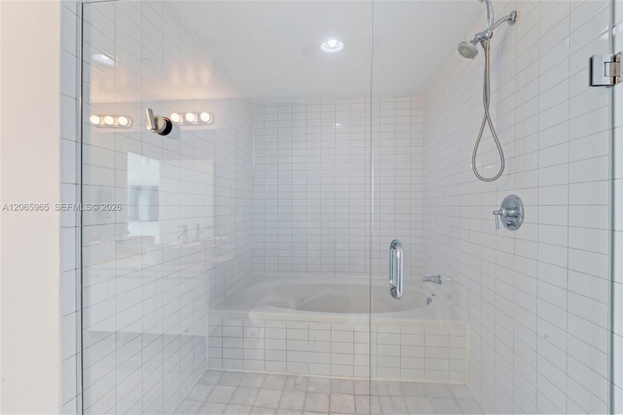 888 Biscayne Blvd, Unit 4203, Miami, FL 33132 Photo