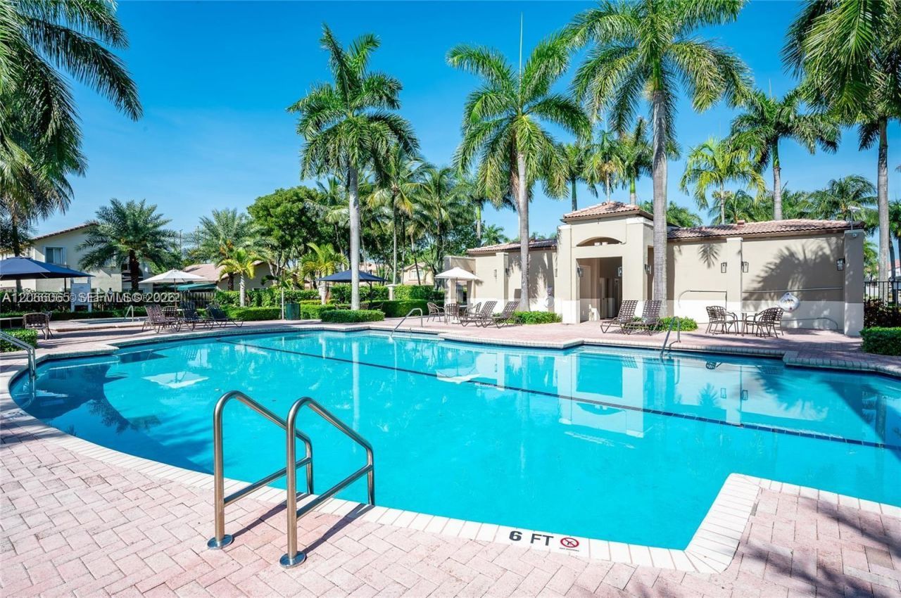 5280 NW 113th Pl , Unit 5280, Doral, FL 33178 Photo
