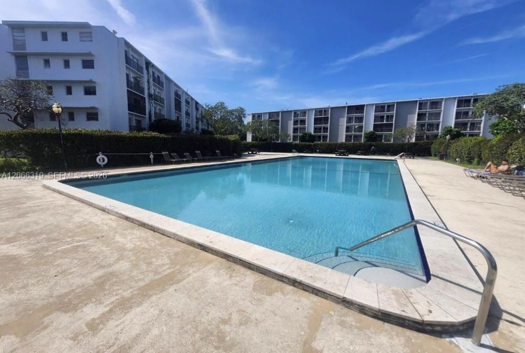 8600 N Sherman Cir , Unit 507, Miramar, FL 33025 Photo