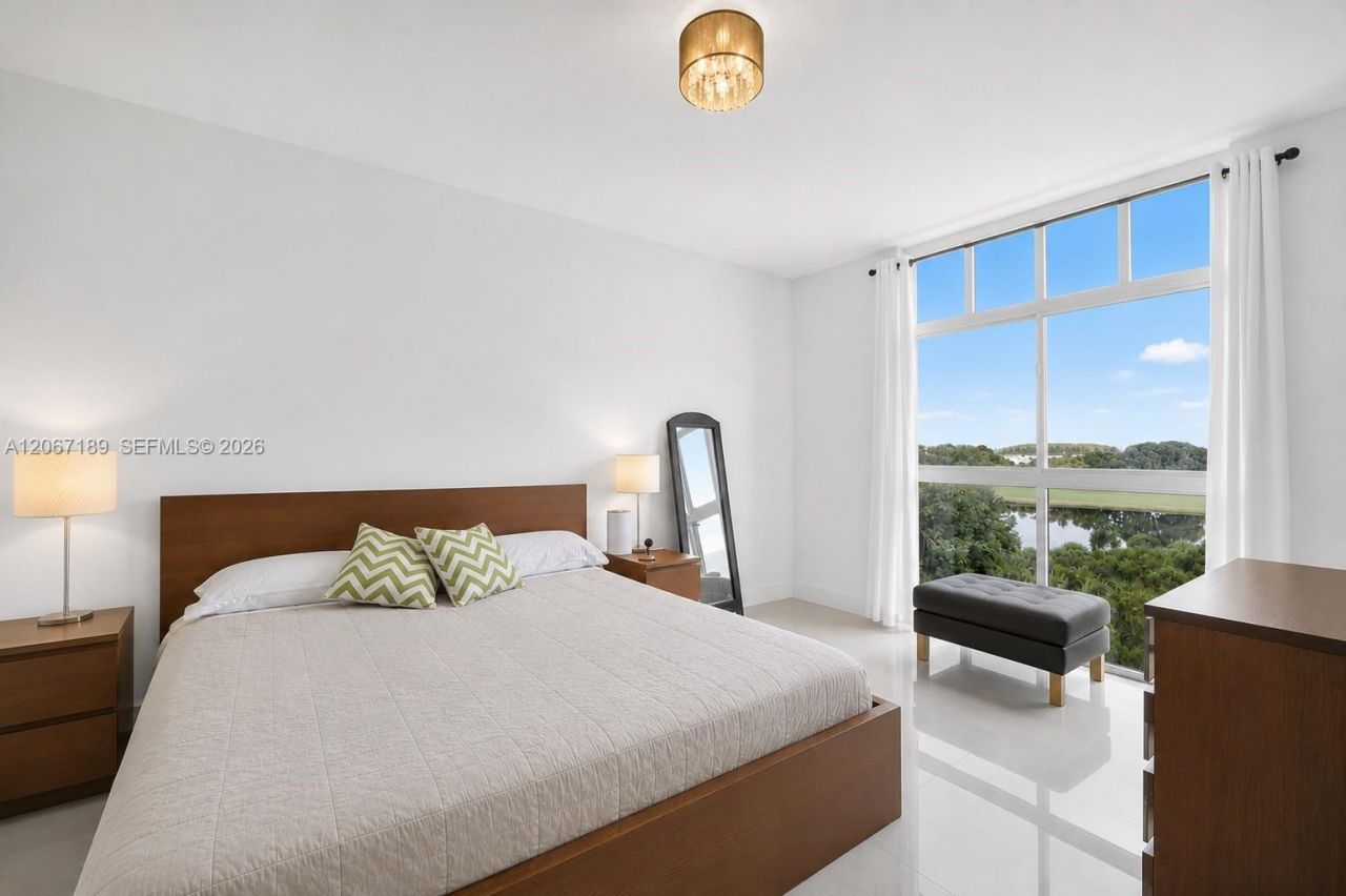 9755 NW 52nd St, Unit 509, Doral, FL 33178 Photo