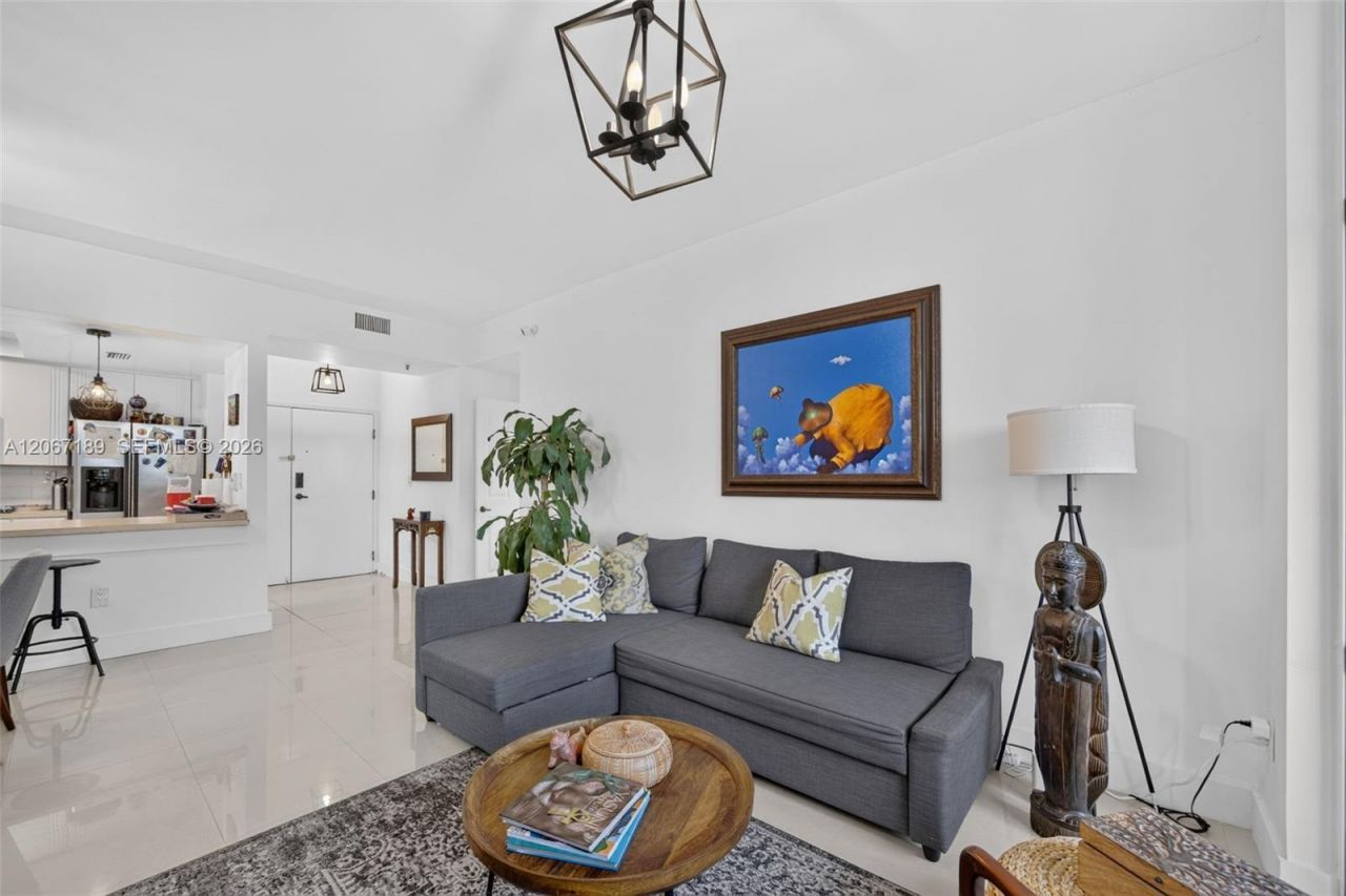 9755 NW 52nd St, Unit 509, Doral, FL 33178 Photo
