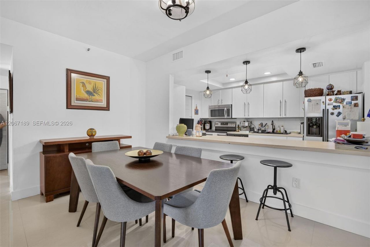 9755 NW 52nd St, Unit 509, Doral, FL 33178 Photo