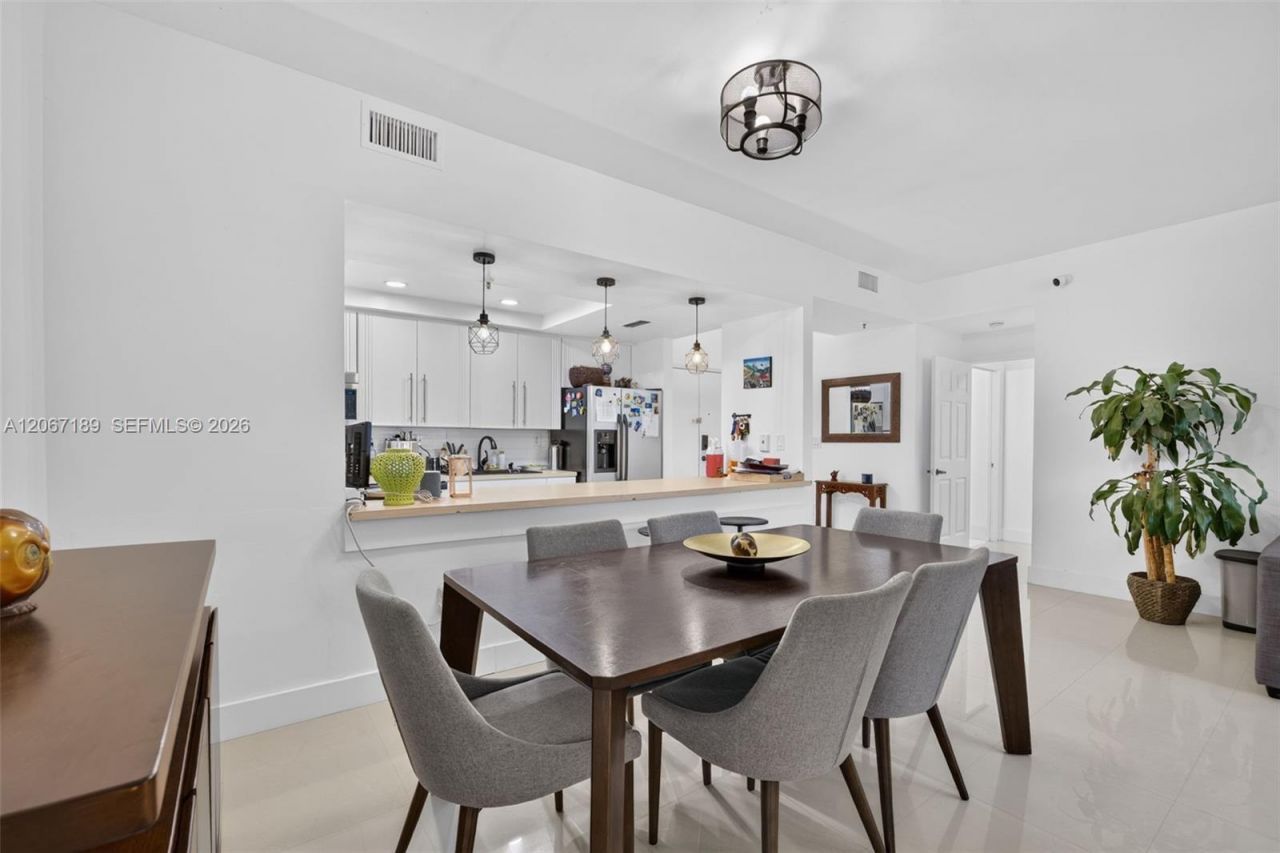 9755 NW 52nd St, Unit 509, Doral, FL 33178 Photo