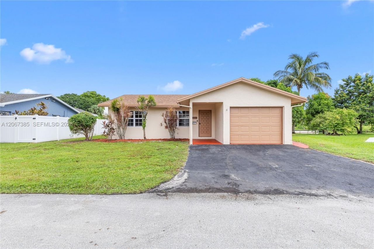 6605 NW 77th St, Tamarac, FL 33321 Photo