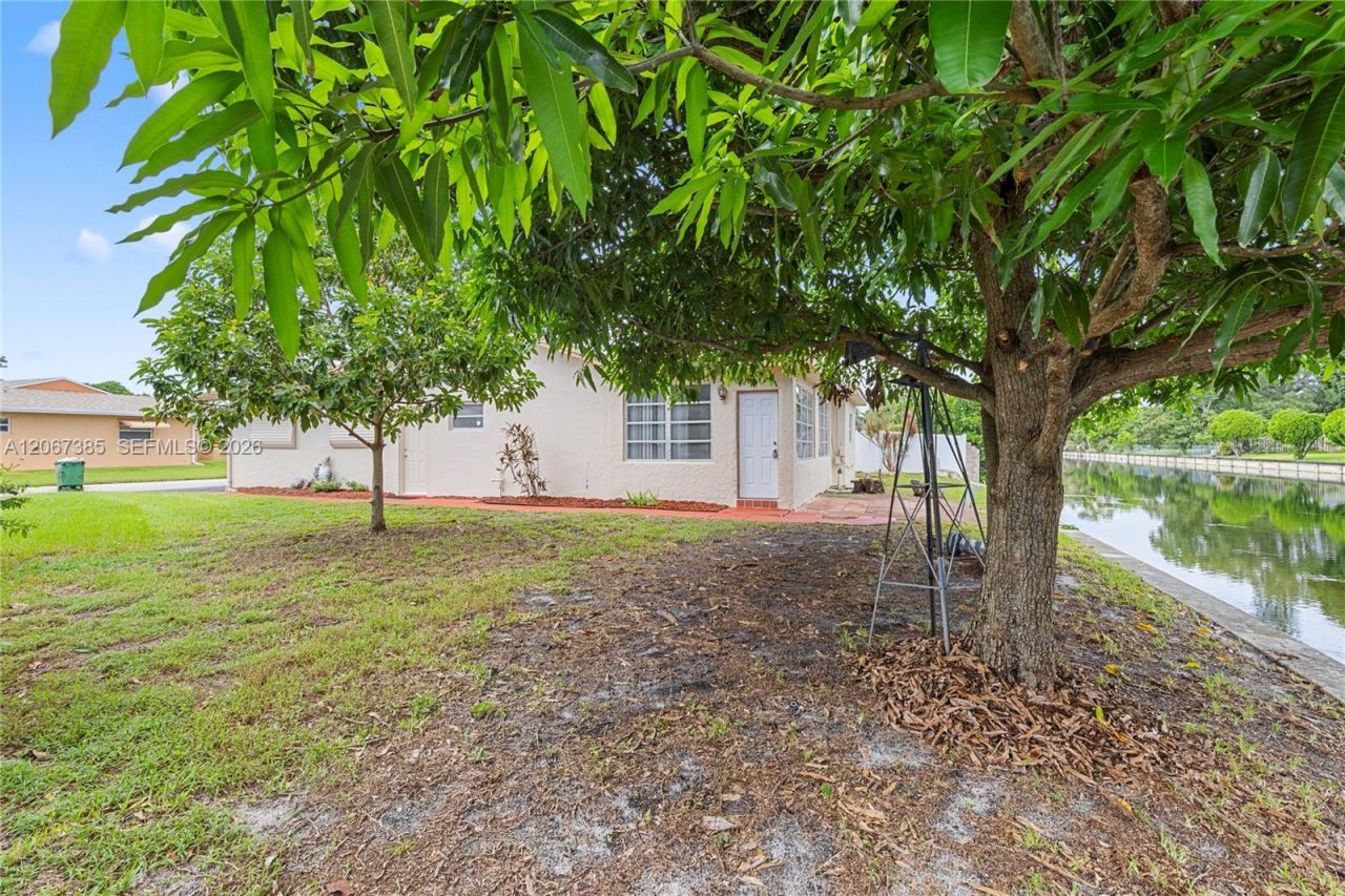6605 NW 77th St, Tamarac, FL 33321 Photo