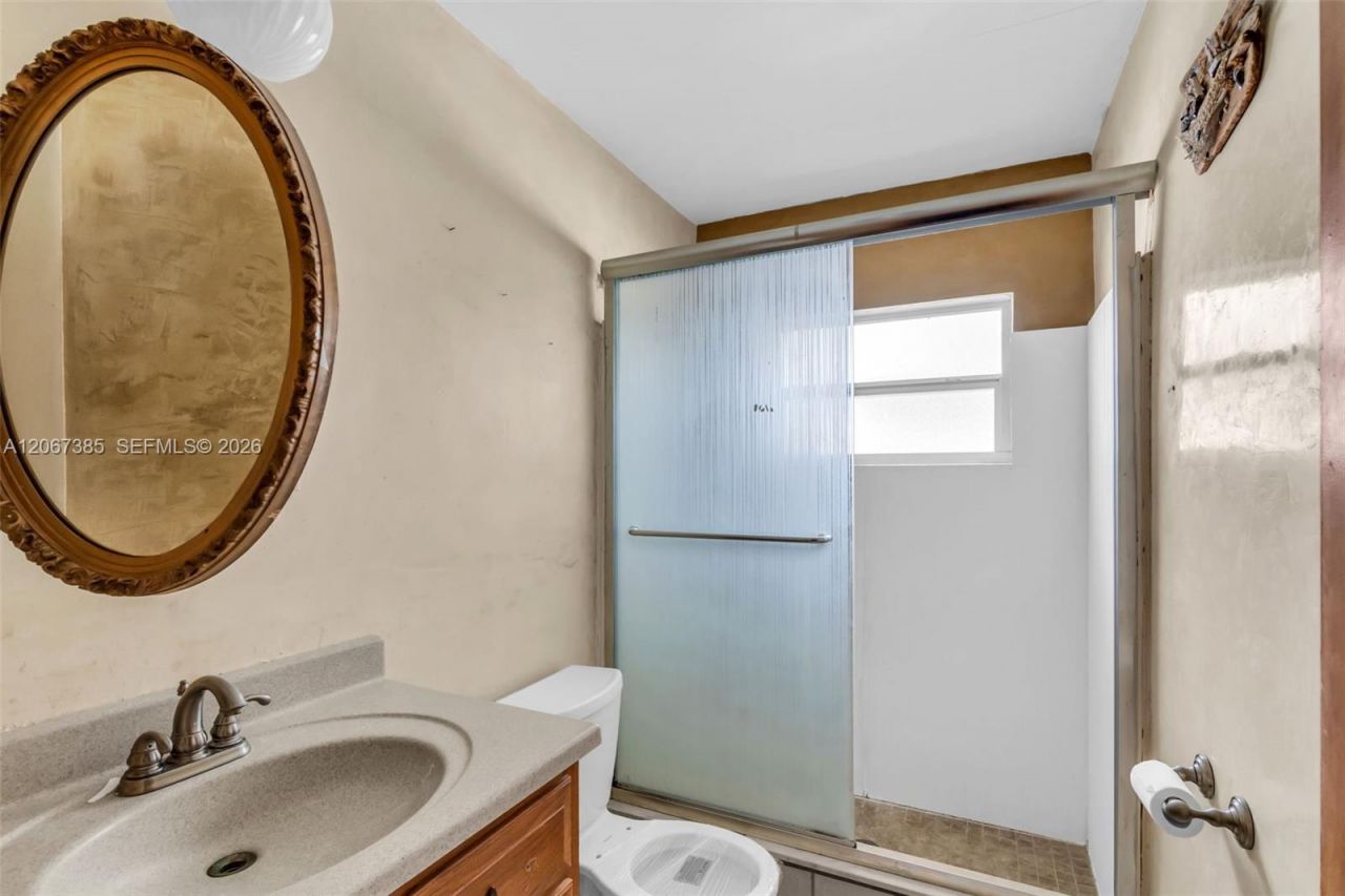 6605 NW 77th St, Tamarac, FL 33321 Photo