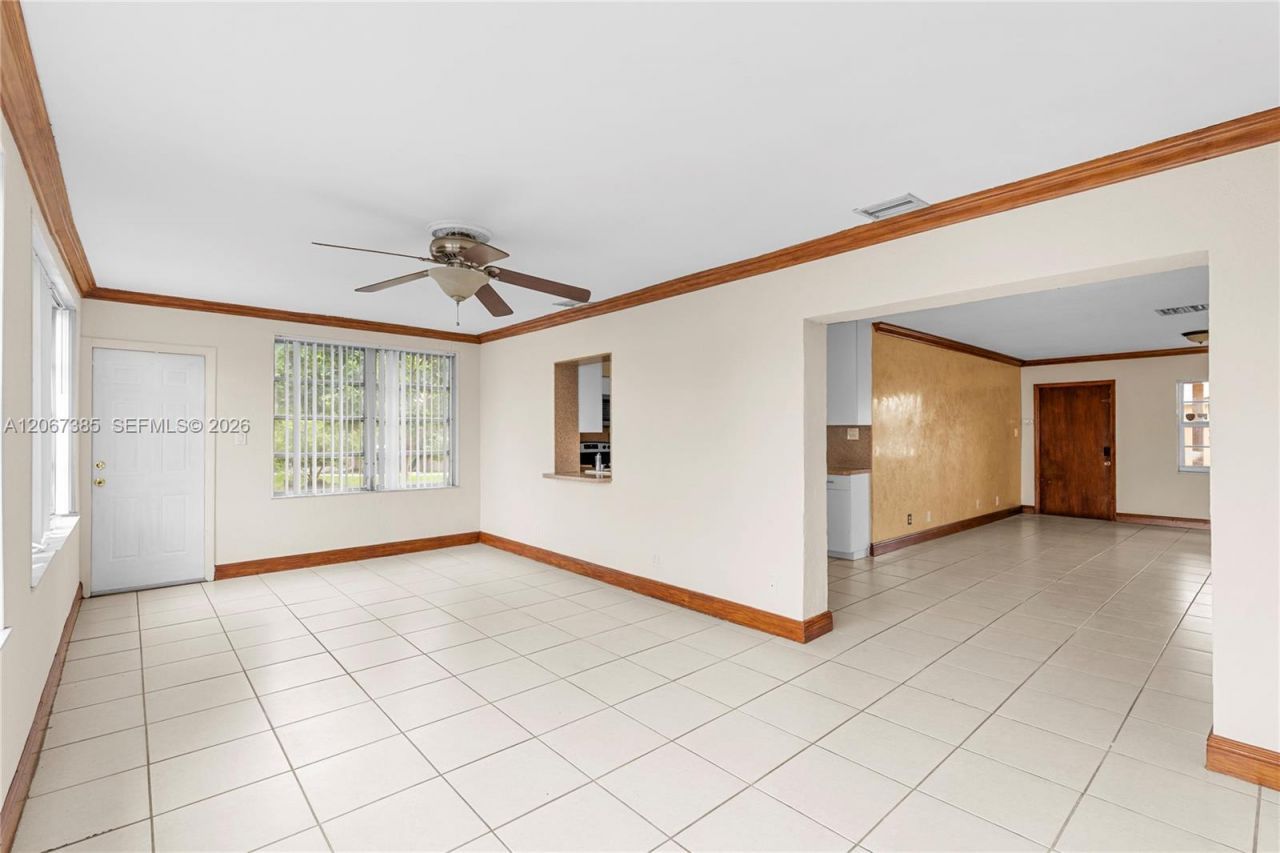 6605 NW 77th St, Tamarac, FL 33321 Photo