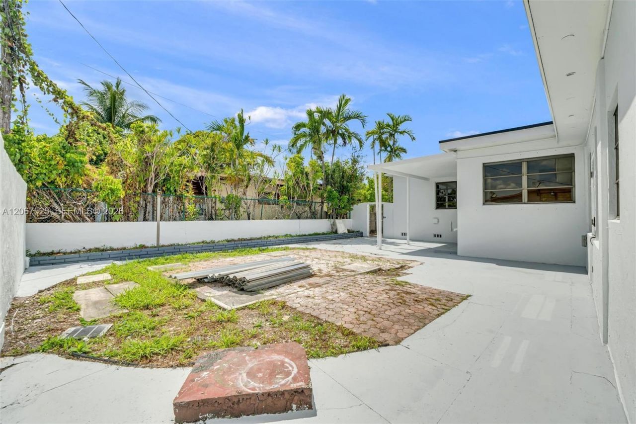 611 SE 4th St, Hialeah, FL 33010 Photo