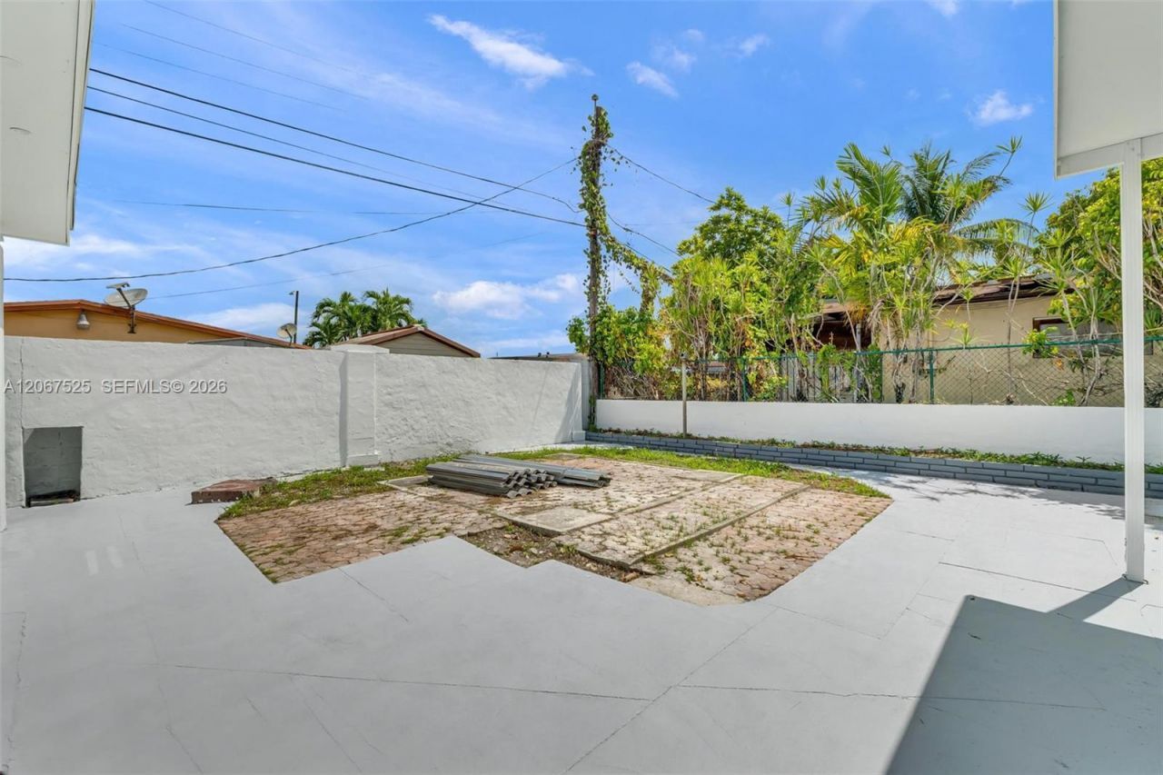611 SE 4th St, Hialeah, FL 33010 Photo