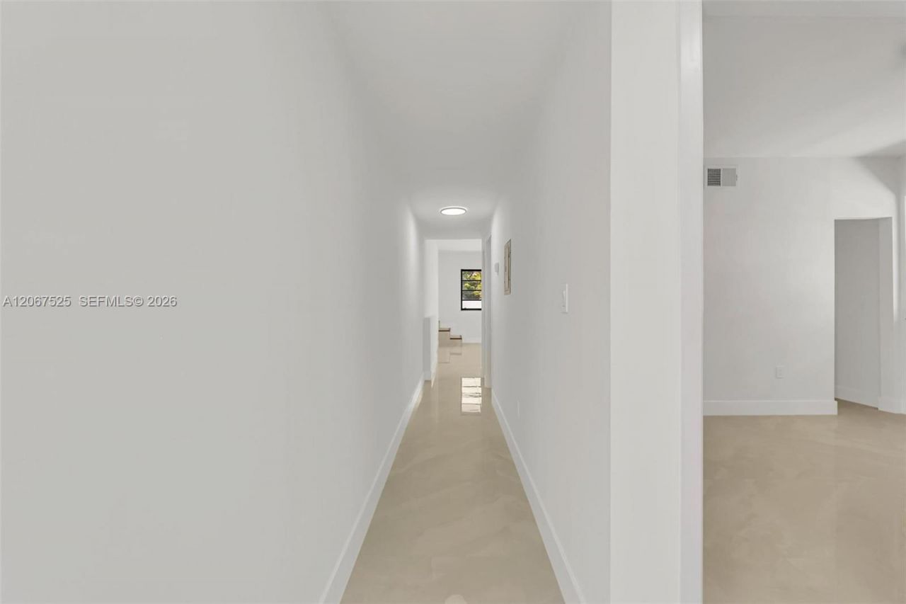 611 SE 4th St, Hialeah, FL 33010 Photo