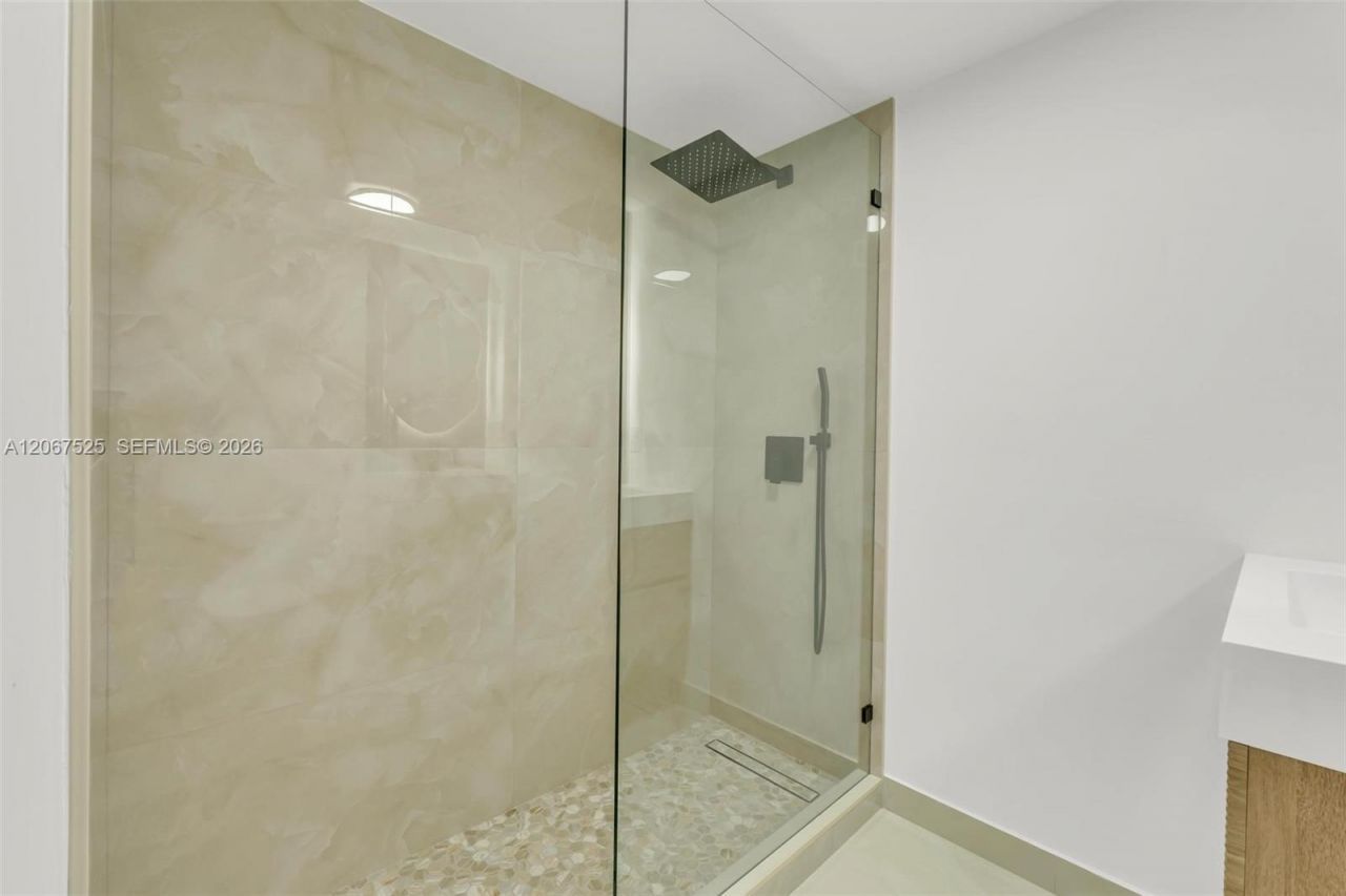 611 SE 4th St, Hialeah, FL 33010 Photo
