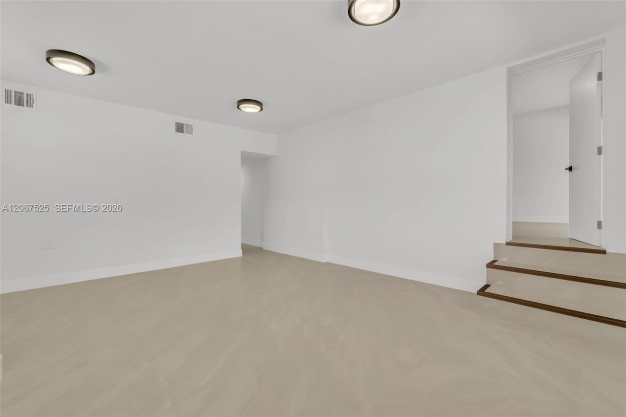 611 SE 4th St, Hialeah, FL 33010 Photo