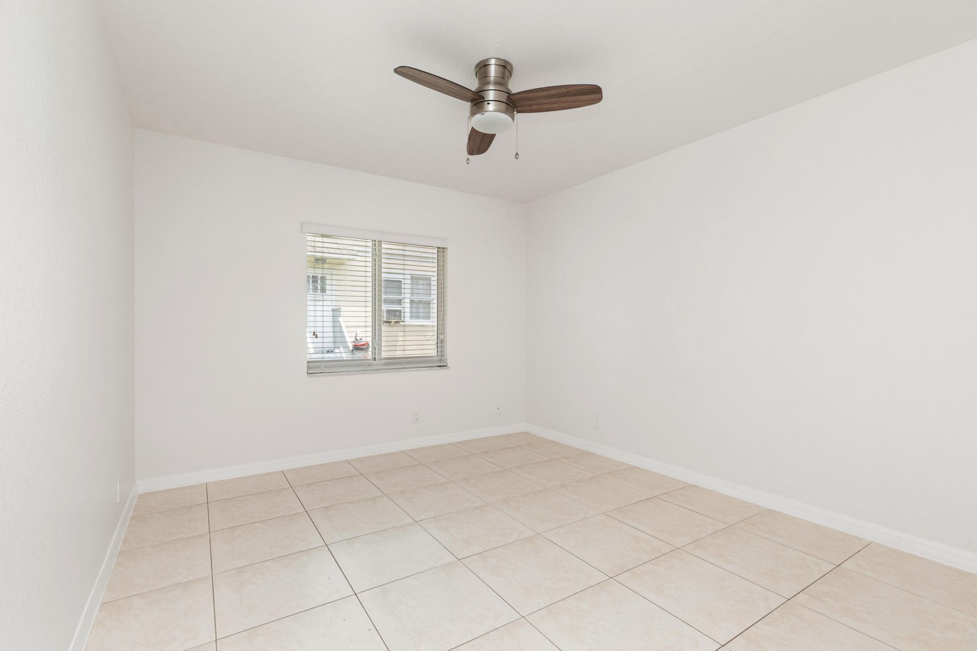 24 SW 6th Street, Unit #2, Hallandale Beach, FL 33009 Photo