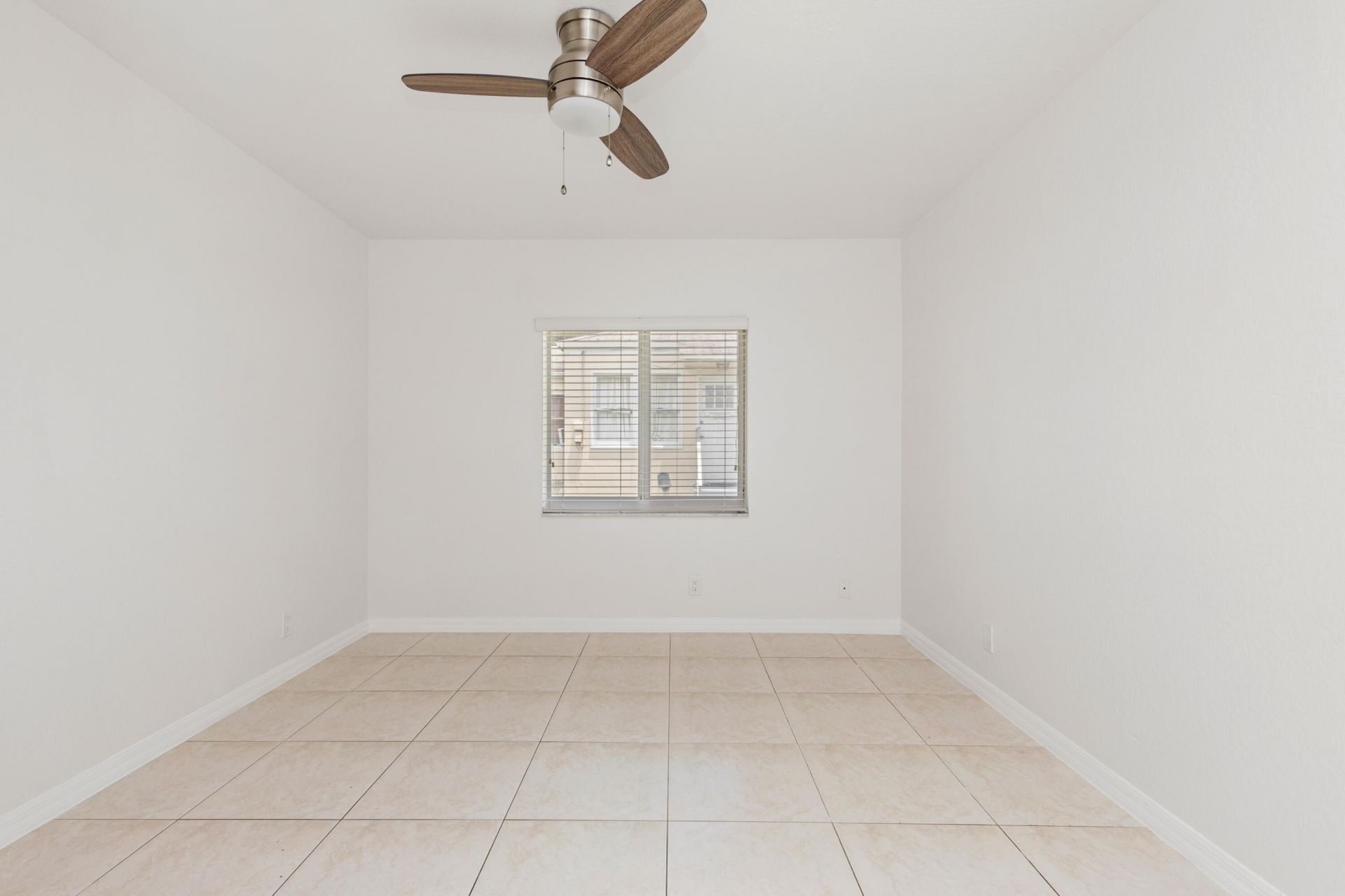 24 SW 6th Street, Unit #2, Hallandale Beach, FL 33009 Photo