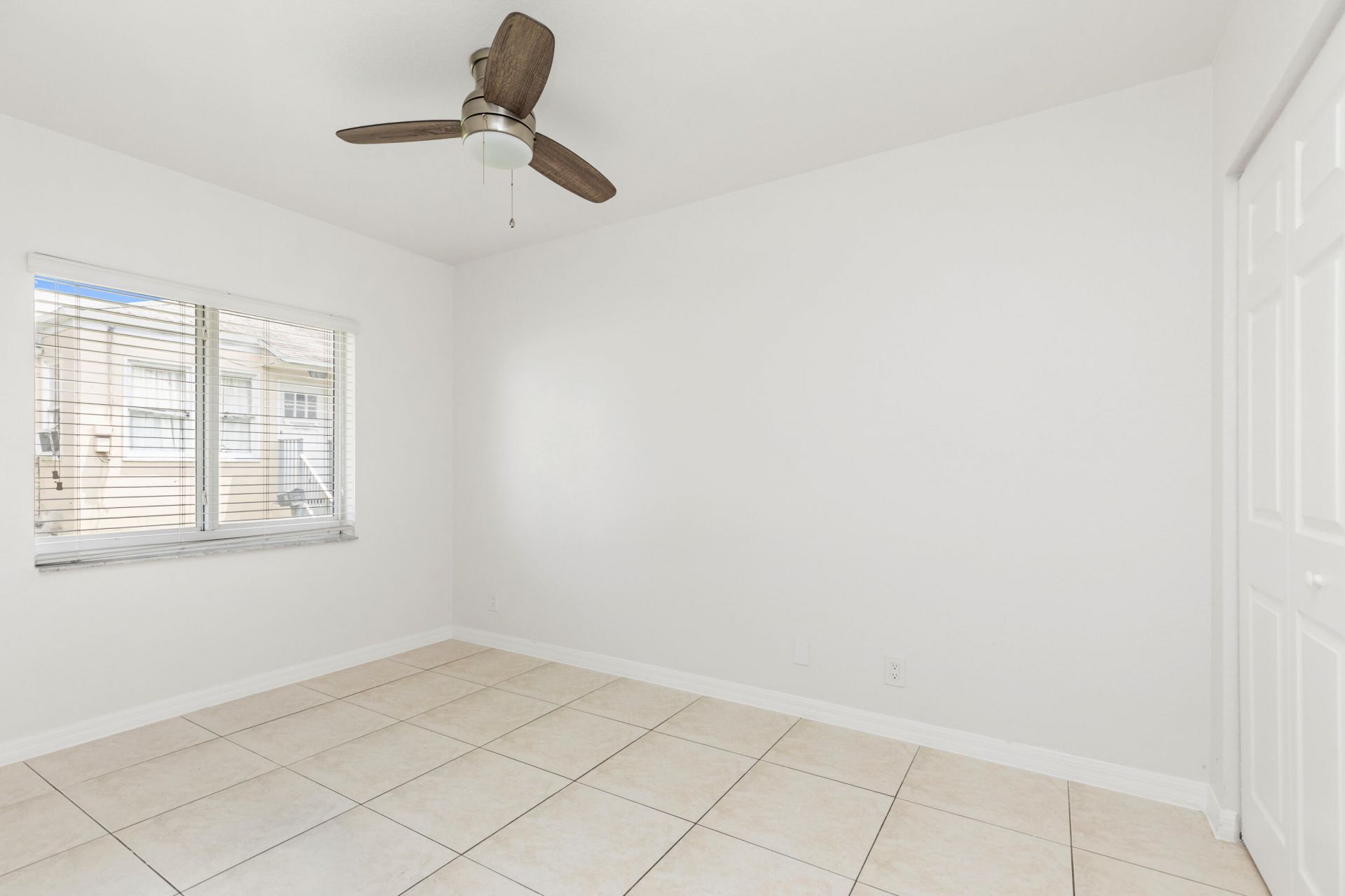 24 SW 6th Street, Unit #2, Hallandale Beach, FL 33009 Photo