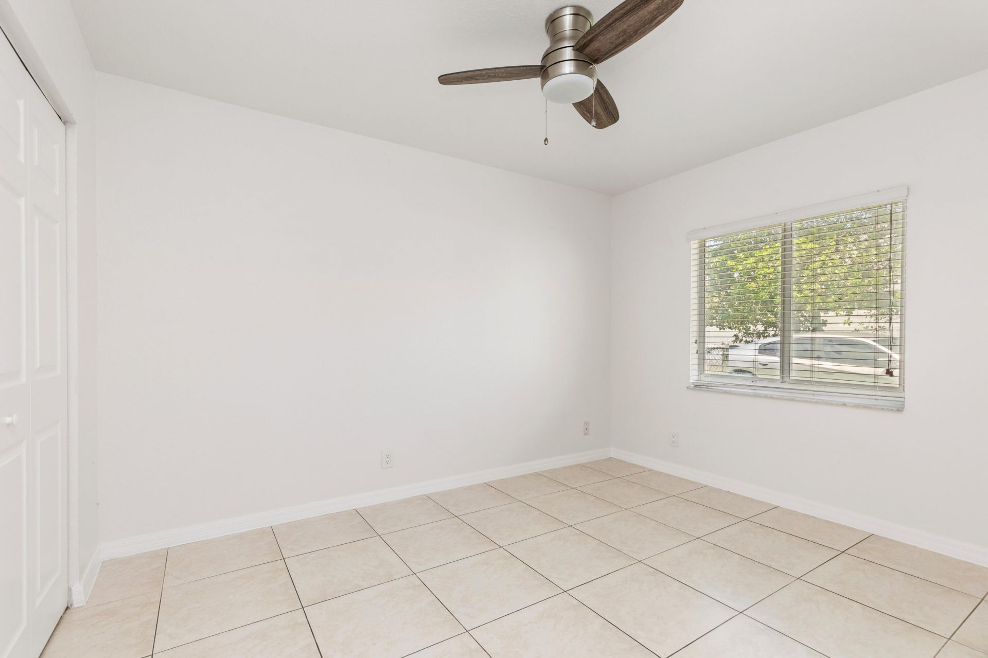 24 SW 6th Street, Unit #2, Hallandale Beach, FL 33009 Photo