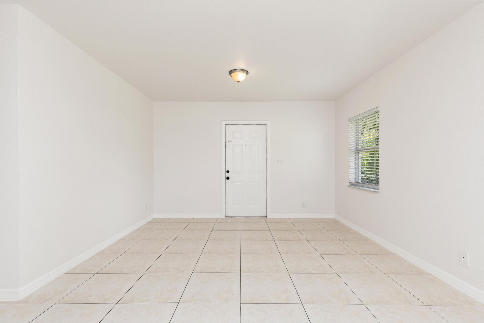 24 SW 6th Street, Unit #2, Hallandale Beach, FL 33009 Photo