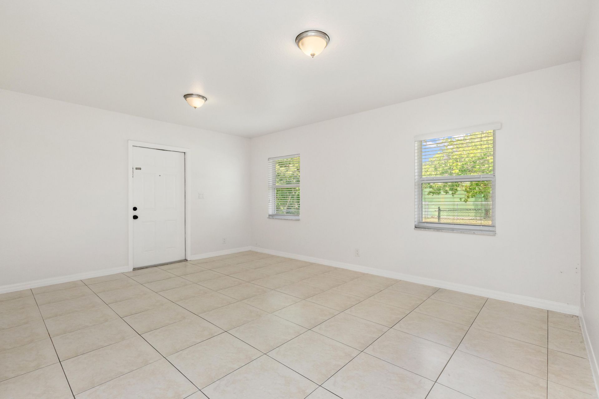 24 SW 6th Street, Unit #2, Hallandale Beach, FL 33009 Photo