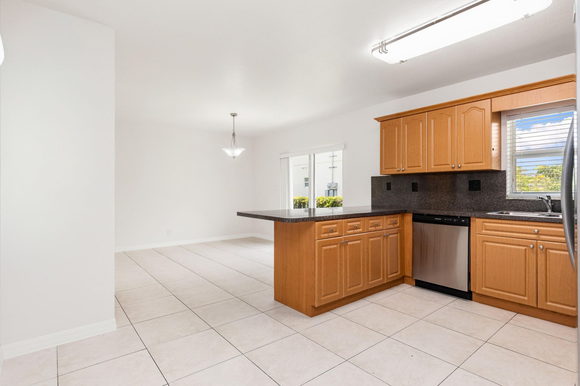 24 SW 6th Street, Unit #2, Hallandale Beach, FL 33009 Photo