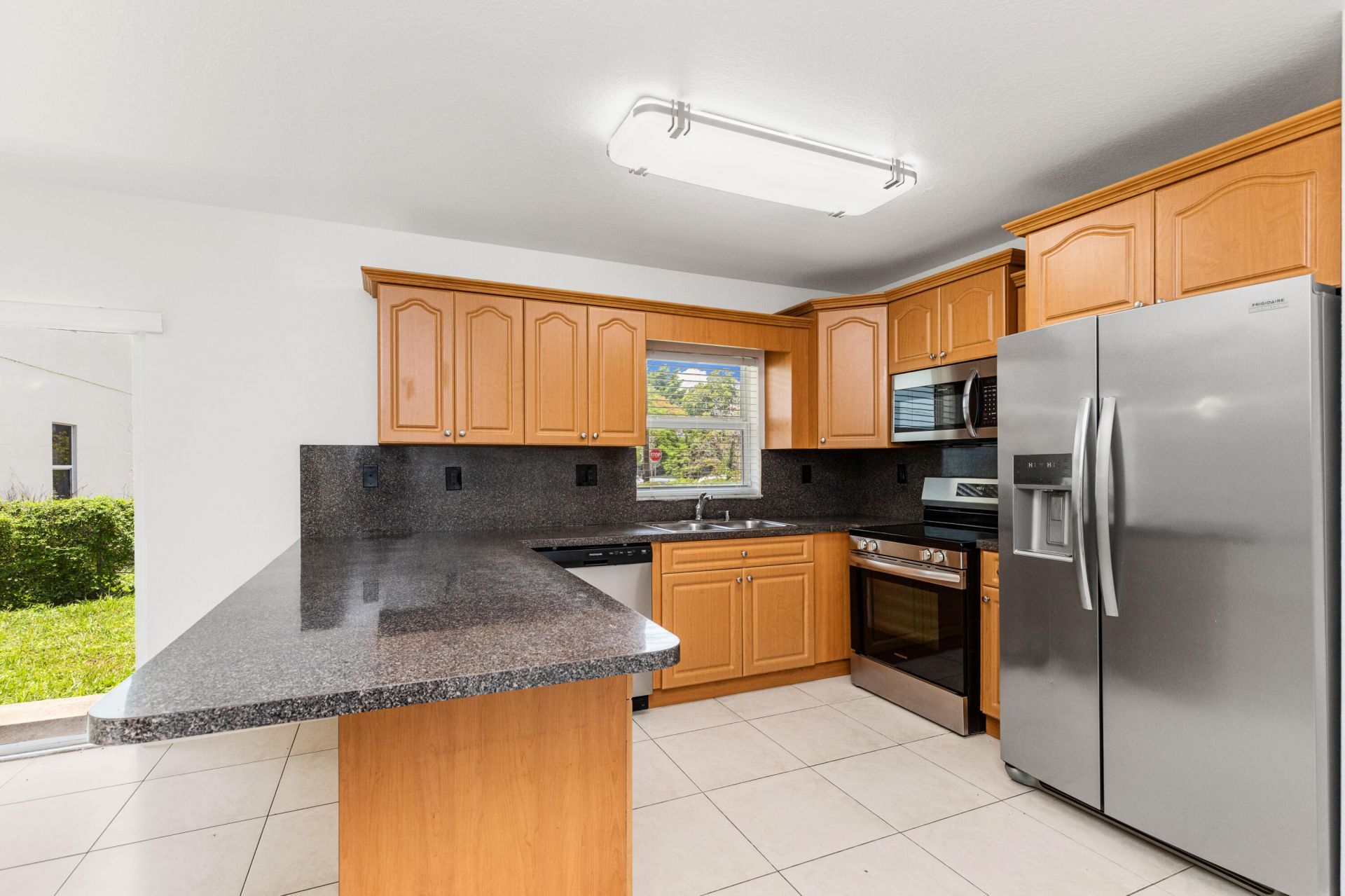 24 SW 6th Street, Unit #2, Hallandale Beach, FL 33009 Photo