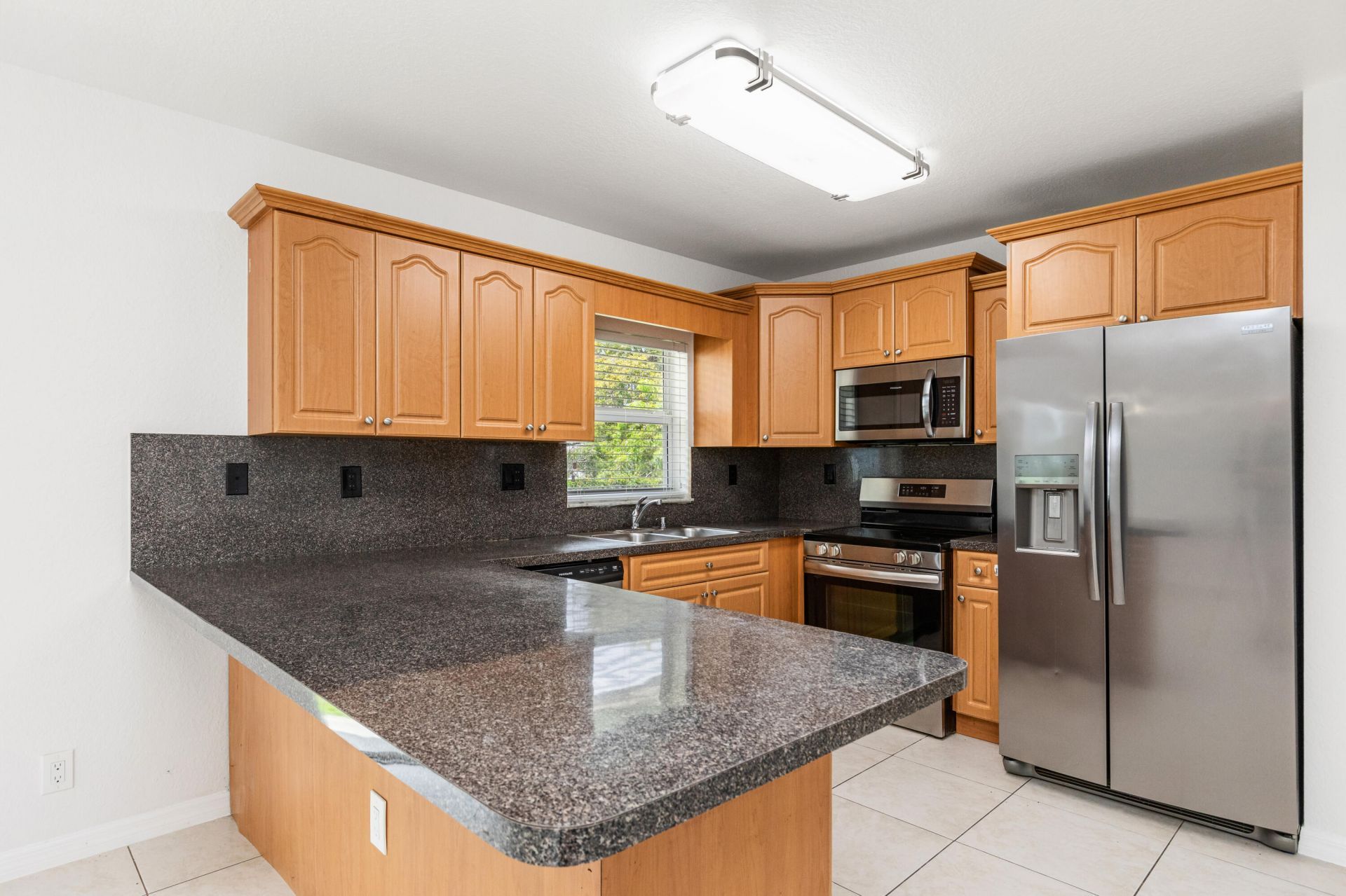 24 SW 6th Street, Unit #2, Hallandale Beach, FL 33009 Photo