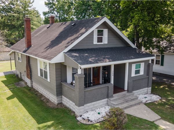200 S 8th Street, Herrin, IL 62948