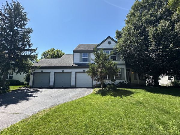 285 Shipland Drive, Crystal Lake, IL 60012