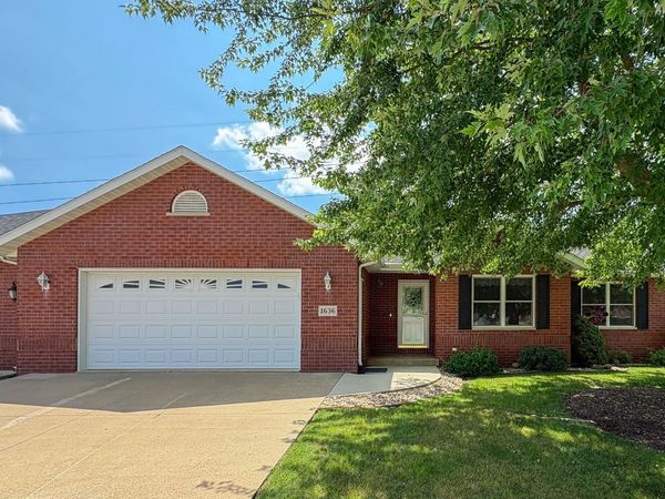 1636 Kathy Drive, Dubuque, IA 52003