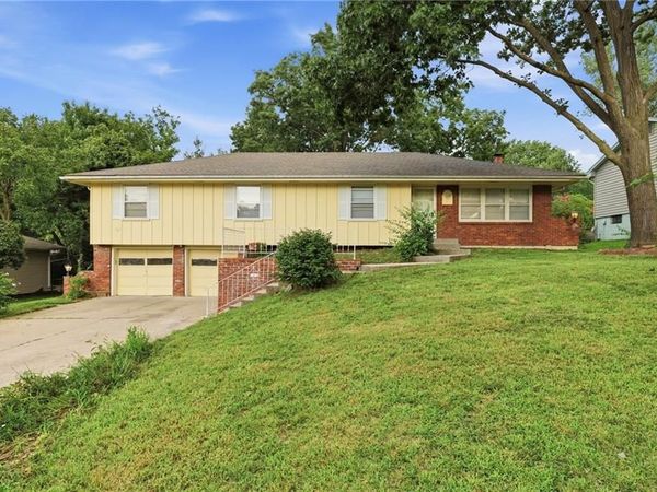 10936 Myrtle Avenue, Kansas City, MO 64137