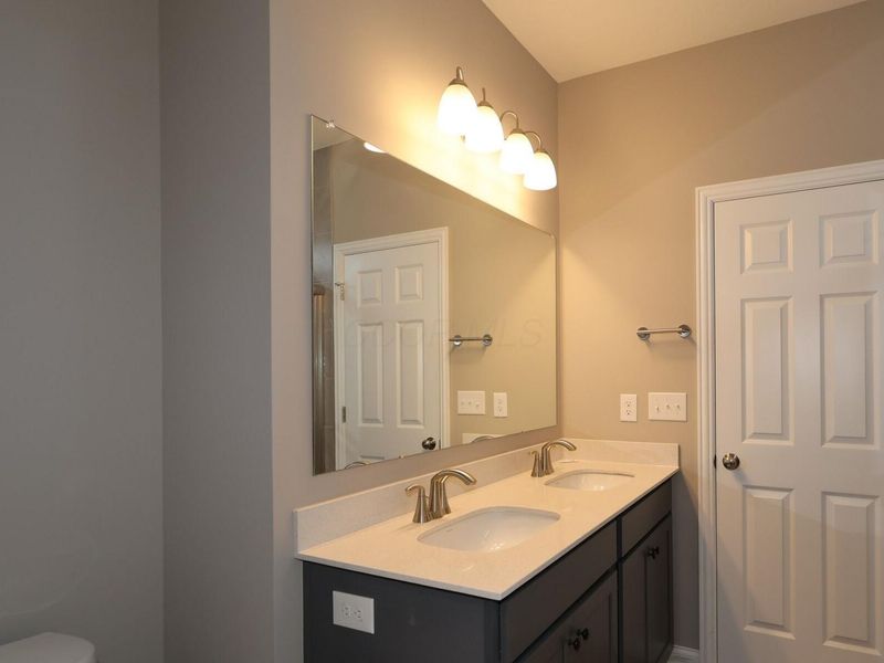 8138 Griffin Drive, Reynoldsburg, OH 43068 Photo 15