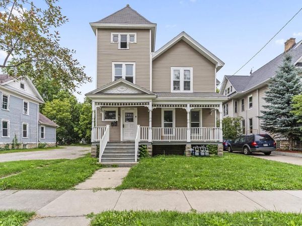 685 FRANKLIN STREET, Oshkosh, WI 54901
