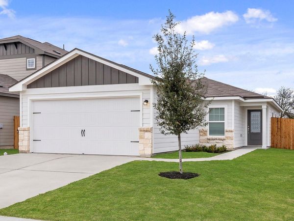 129 Paradise Canyon DR, Jarrell, TX 76537