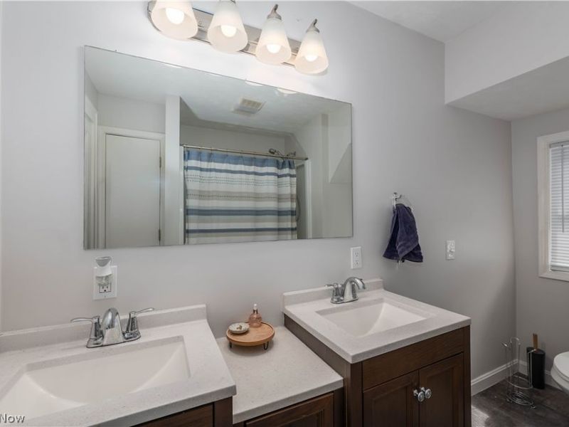 366 Palm Avenue, Akron, OH 44301 Photo 23